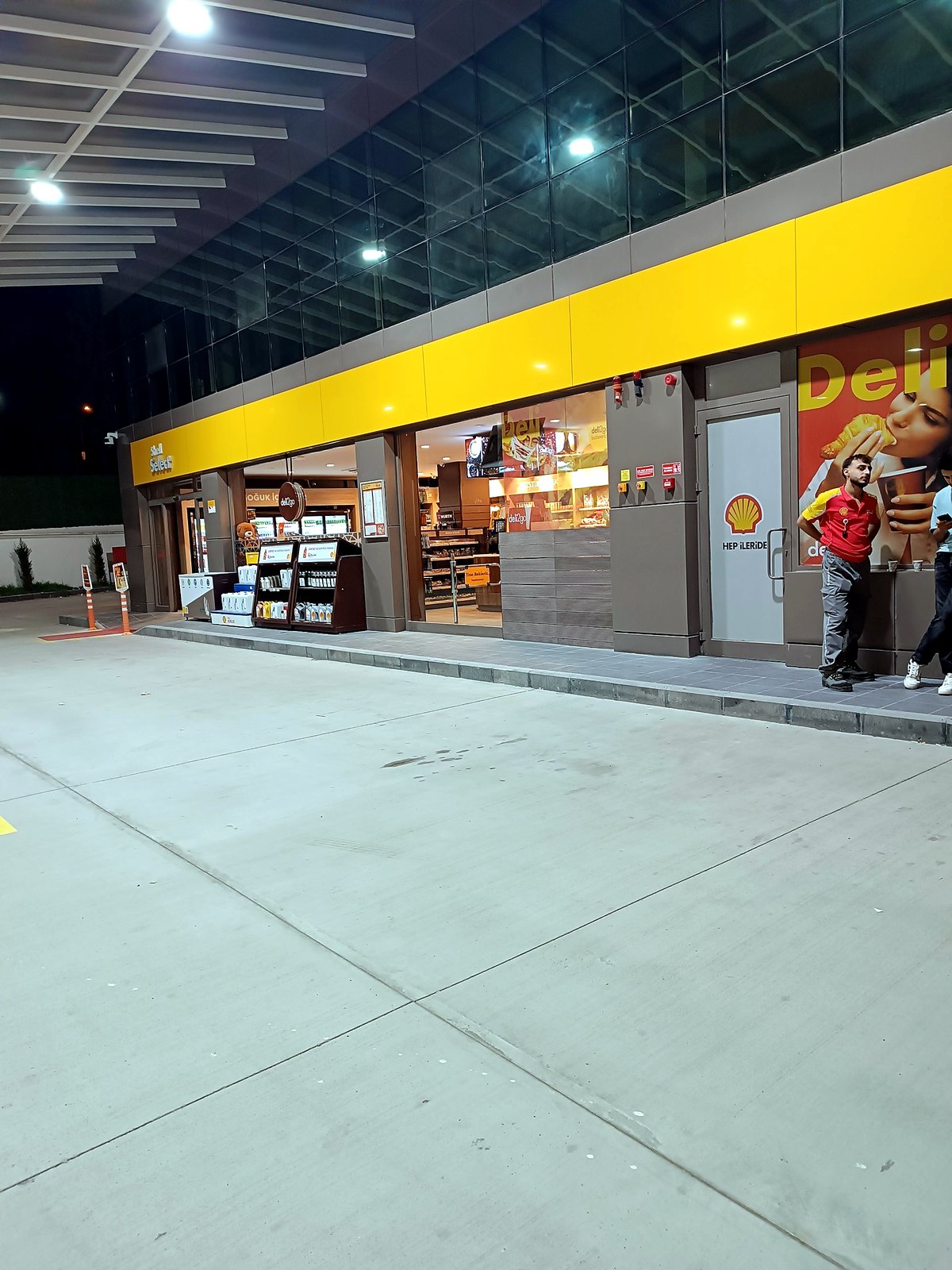 Shell Maraş — Deli2Go Magaza Cephesi