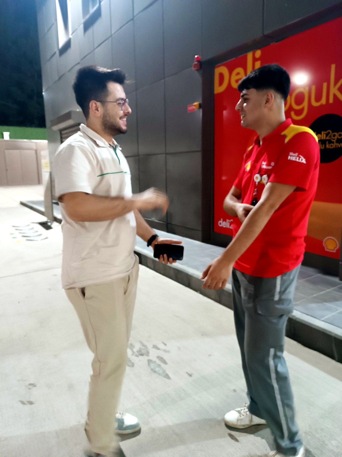 Shell Maraş — Gece Vardiyasi Sohbet